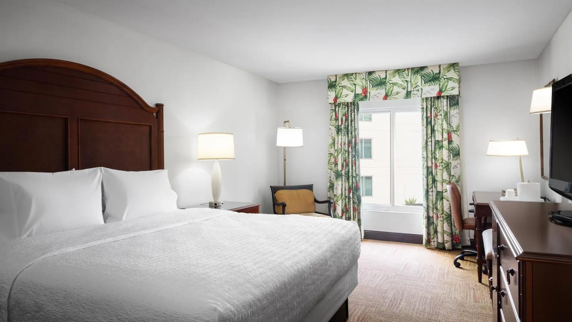 Hampton Inn & Suites San Juan Carolina Otel