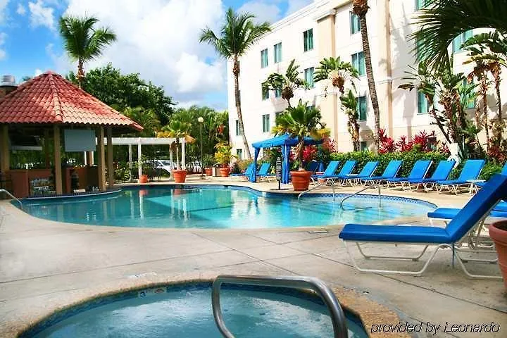 Hampton Inn & Suites San Juan Carolina Hotel